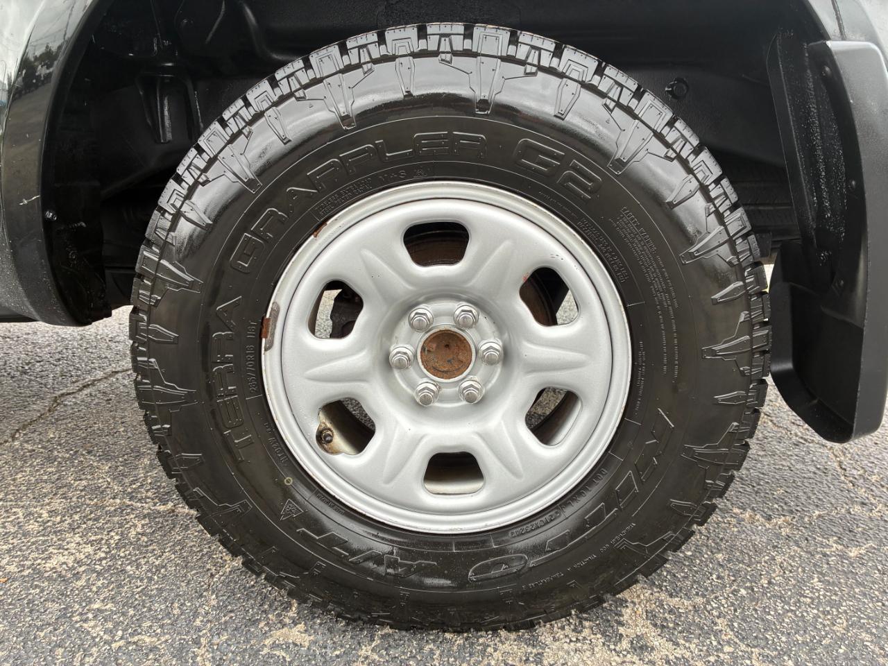 Nissan Frontier SV Crew Cab 5AT 4WD 2019