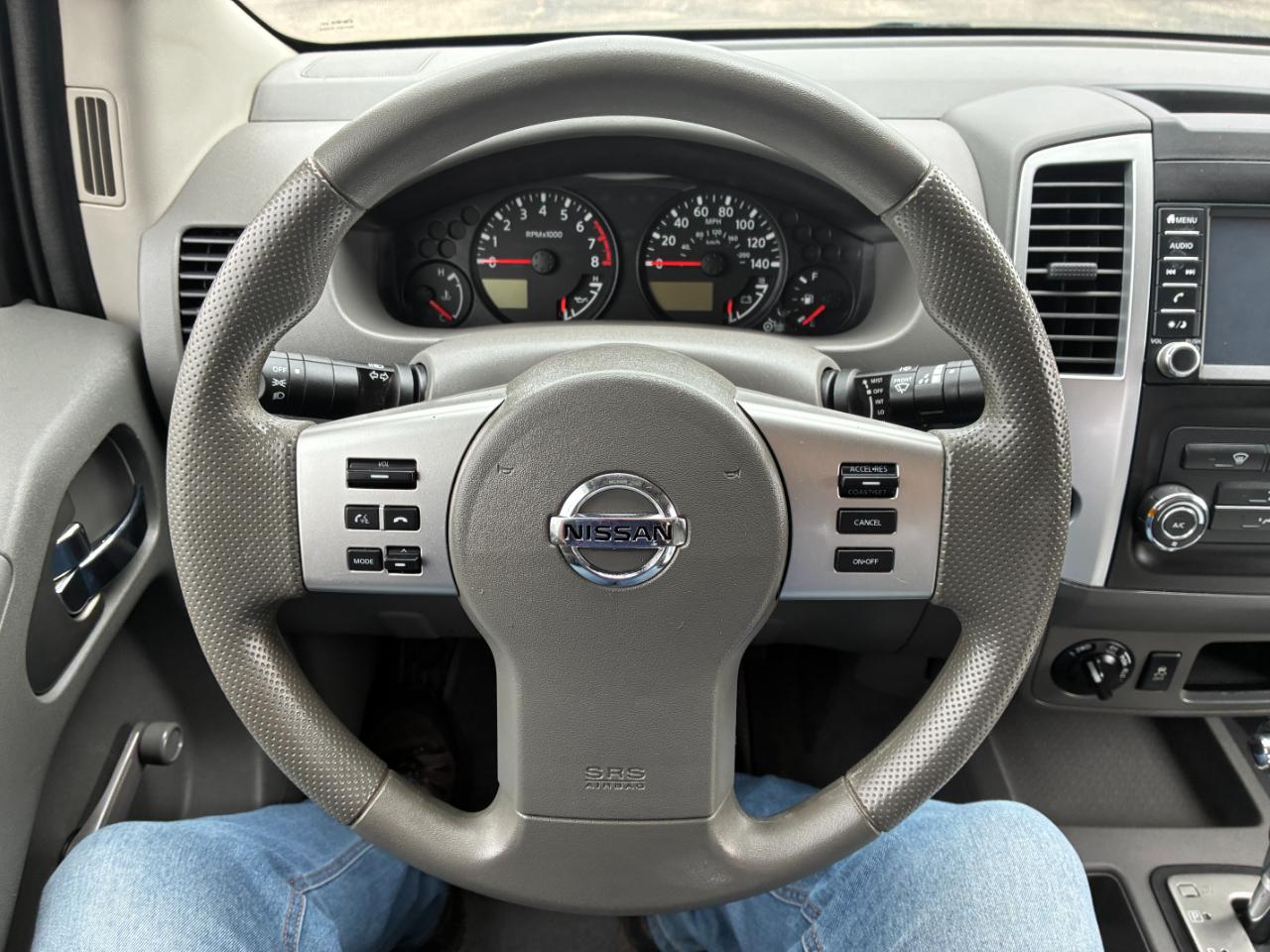 Nissan Frontier SV Crew Cab 5AT 4WD 2019
