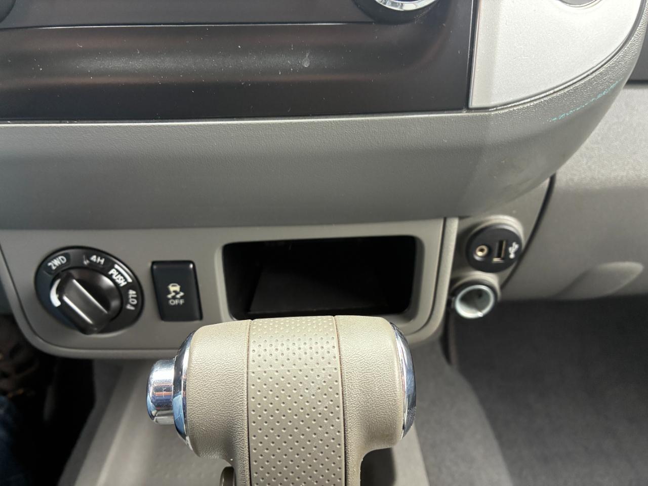Nissan Frontier SV Crew Cab 5AT 4WD 2019