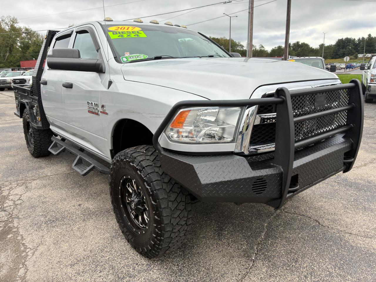 RAM 2500 Tradesman Crew Cab SWB 4WD 2017