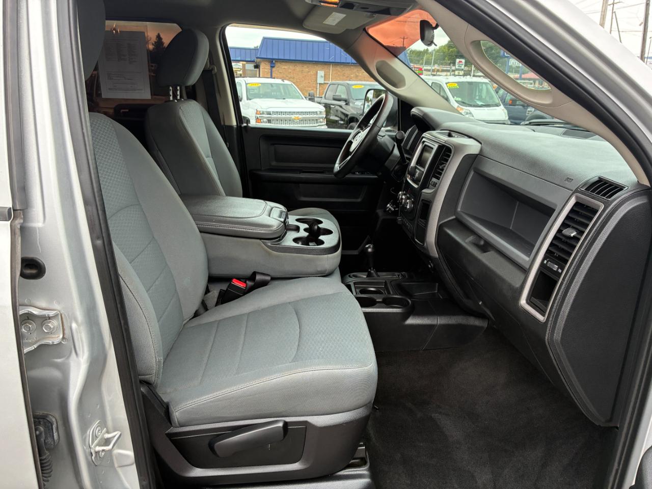 RAM 2500 Tradesman Crew Cab SWB 4WD 2017
