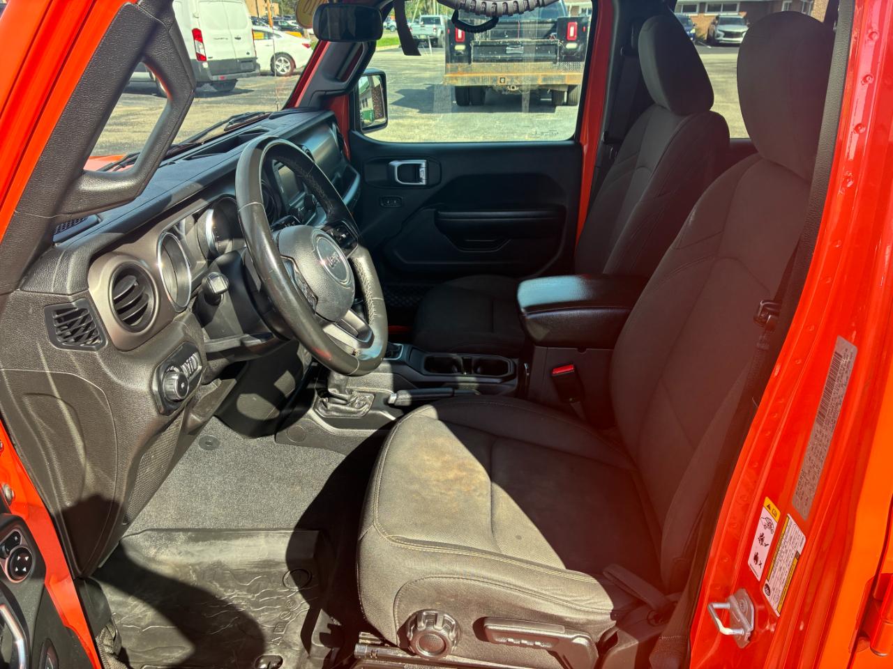 Jeep Wrangler Unlimited Sport 2018