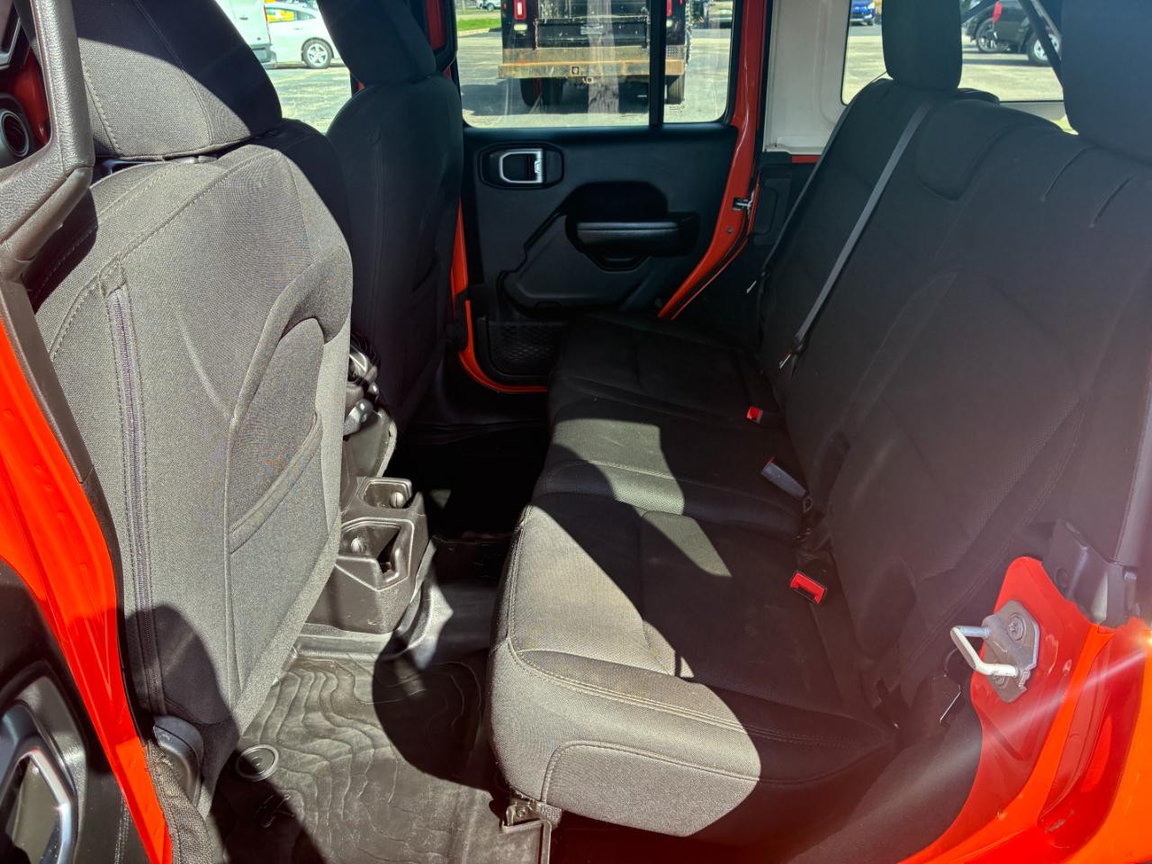 Jeep Wrangler Unlimited Sport 2018