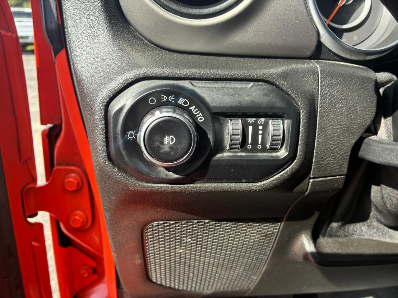 Jeep Wrangler Unlimited Sport 2018
