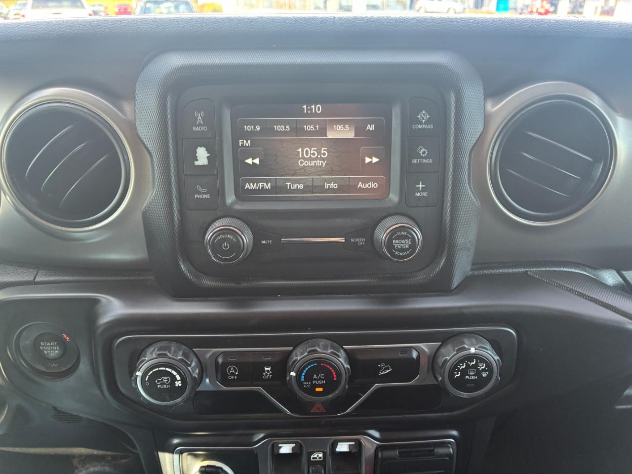 Jeep Wrangler Unlimited Sport 2018