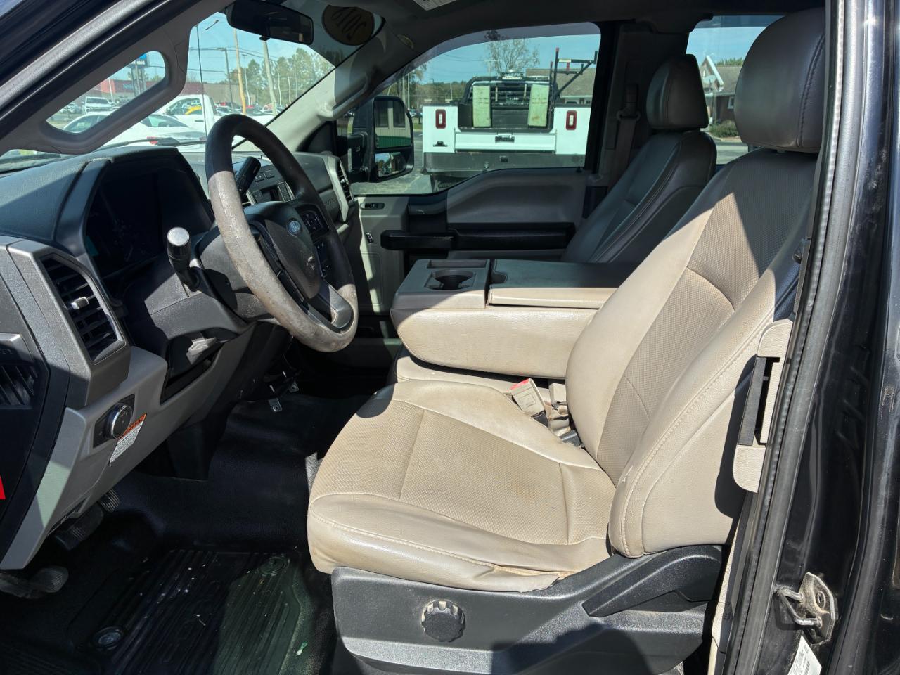 Ford F-350 SD XL SuperCab Long Bed DRW 2WD 2018