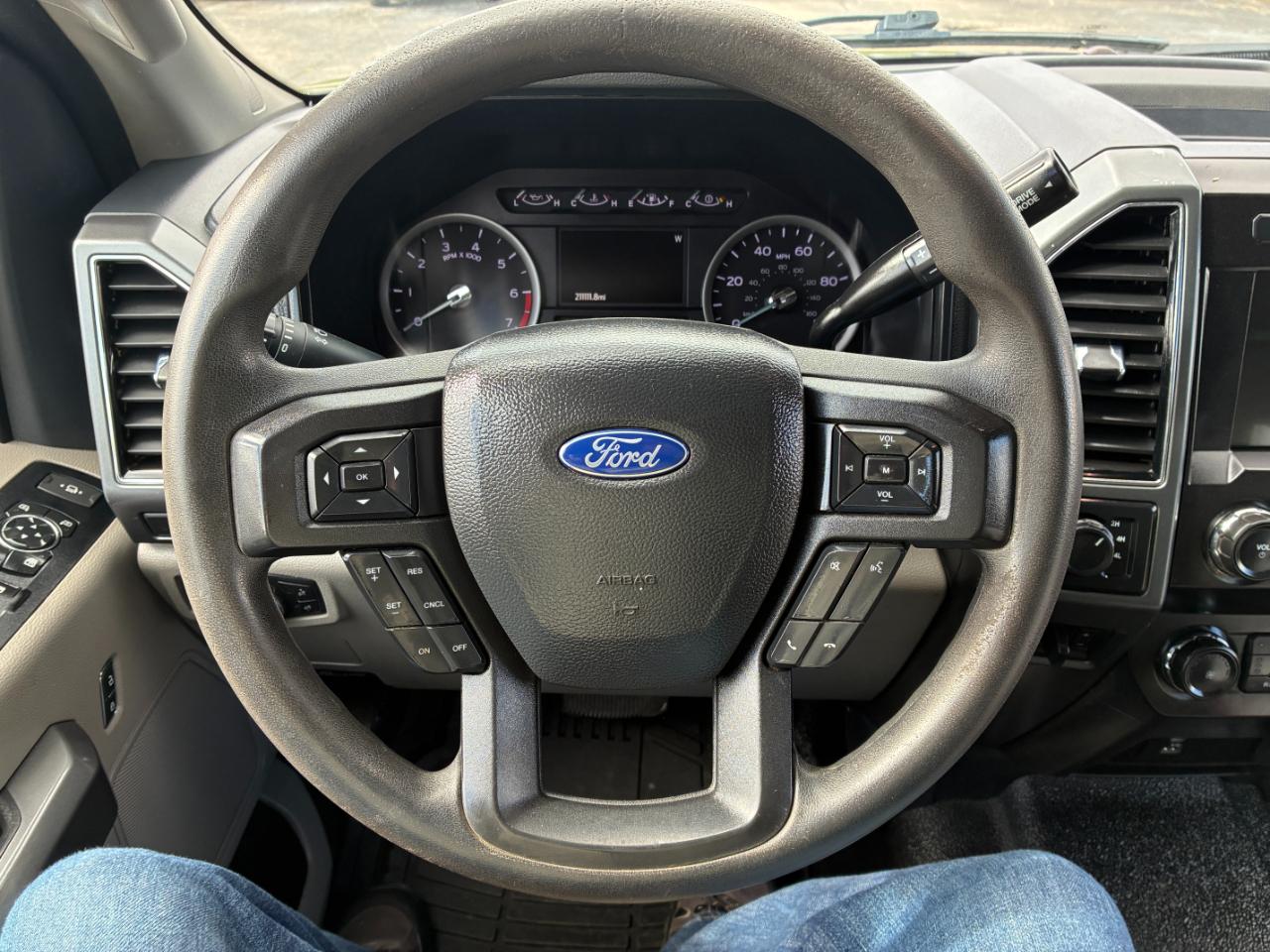 Ford F-350 SD XLT Crew Cab Long Bed 4WD 2022
