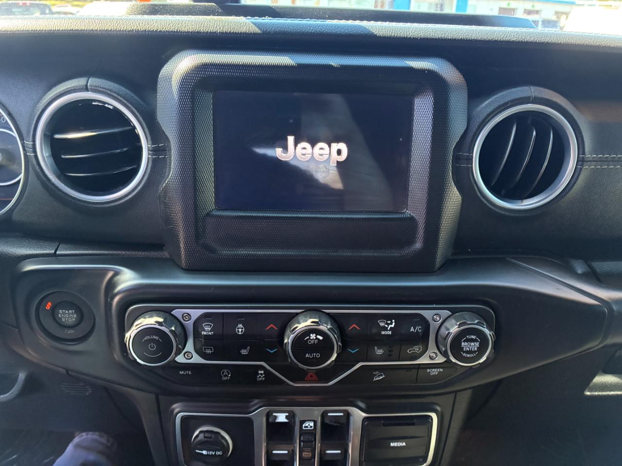 Jeep Wrangler Unlimited Sahara 2018
