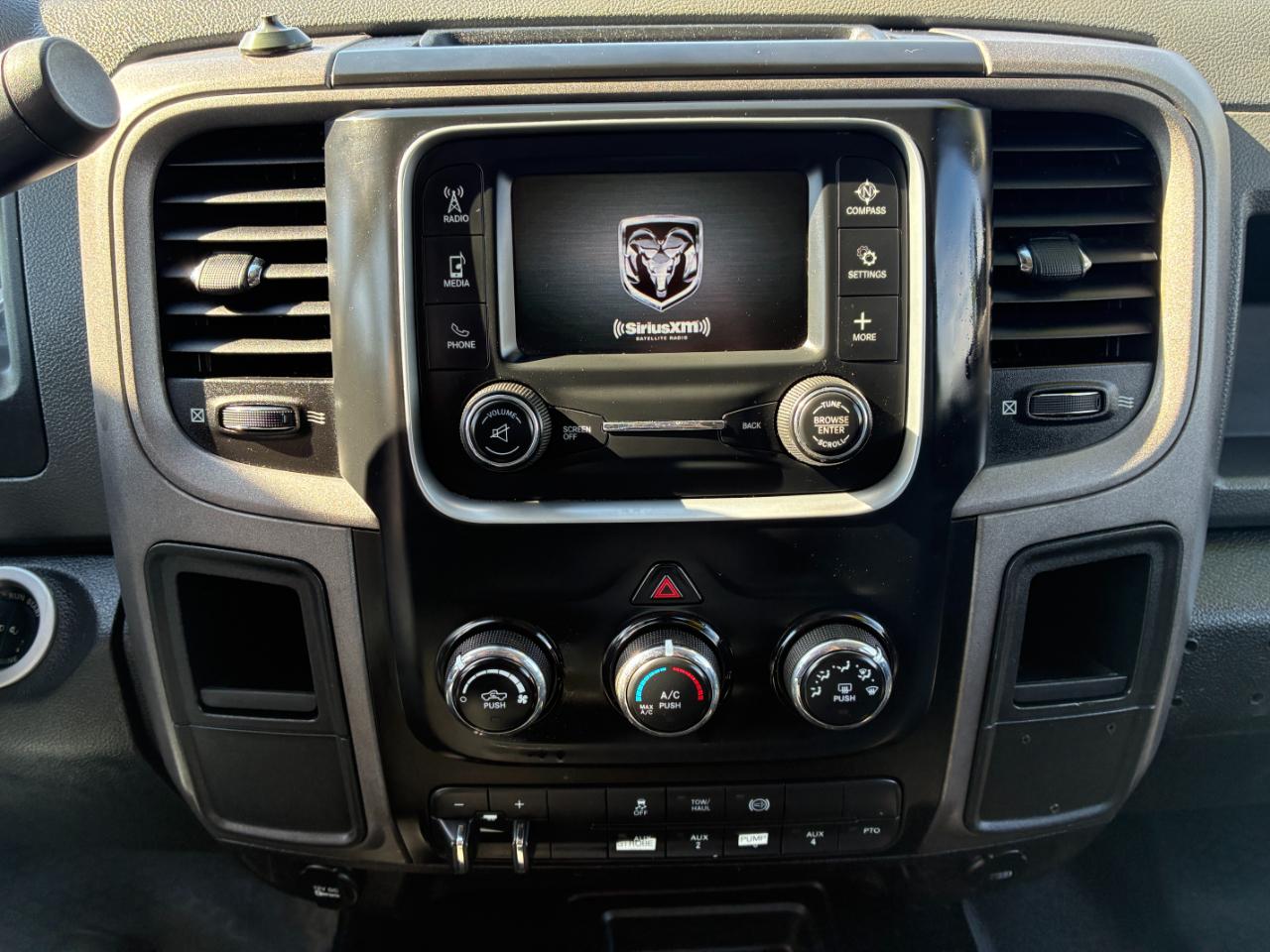 RAM 3500 Crew Cab 4WD DRW 2014