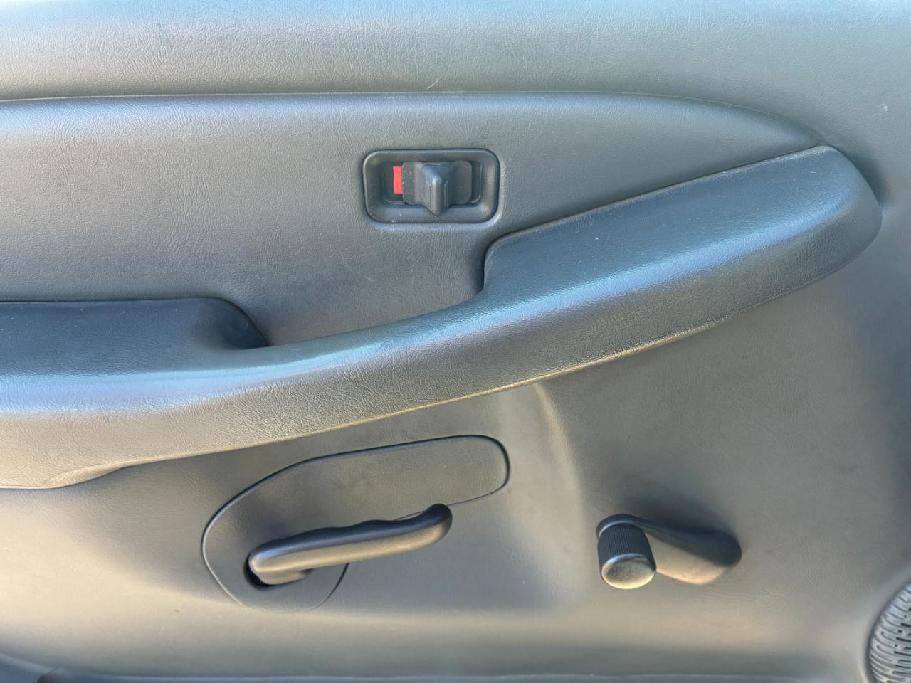 Chevrolet Silverado 3500 Regular Cab 2WD 2004