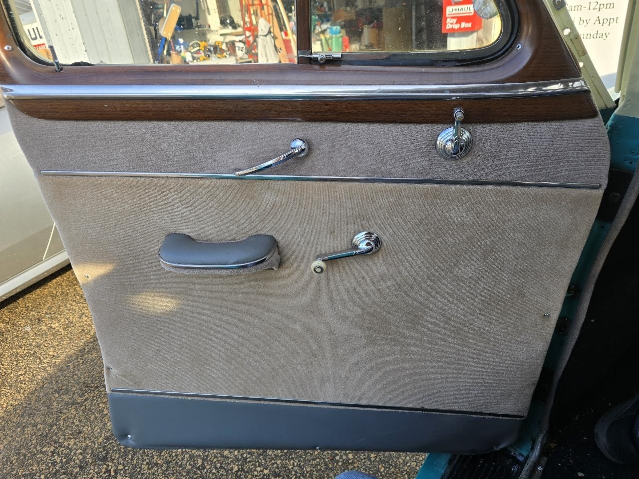 Pontiac Streamliner Silver Streak 1948