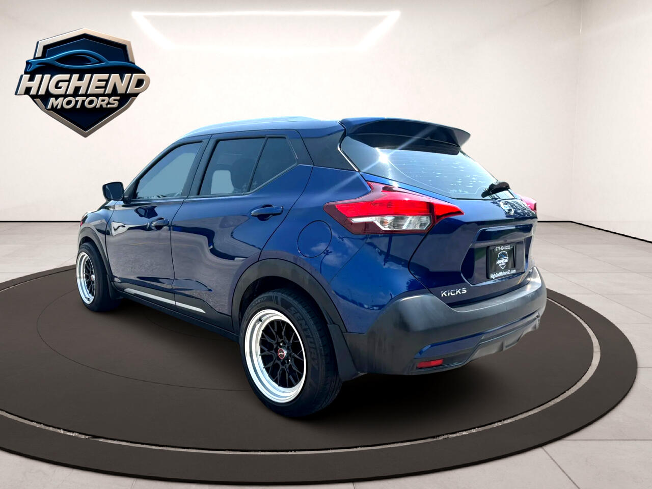 2019 Nissan Kicks SR photo 4