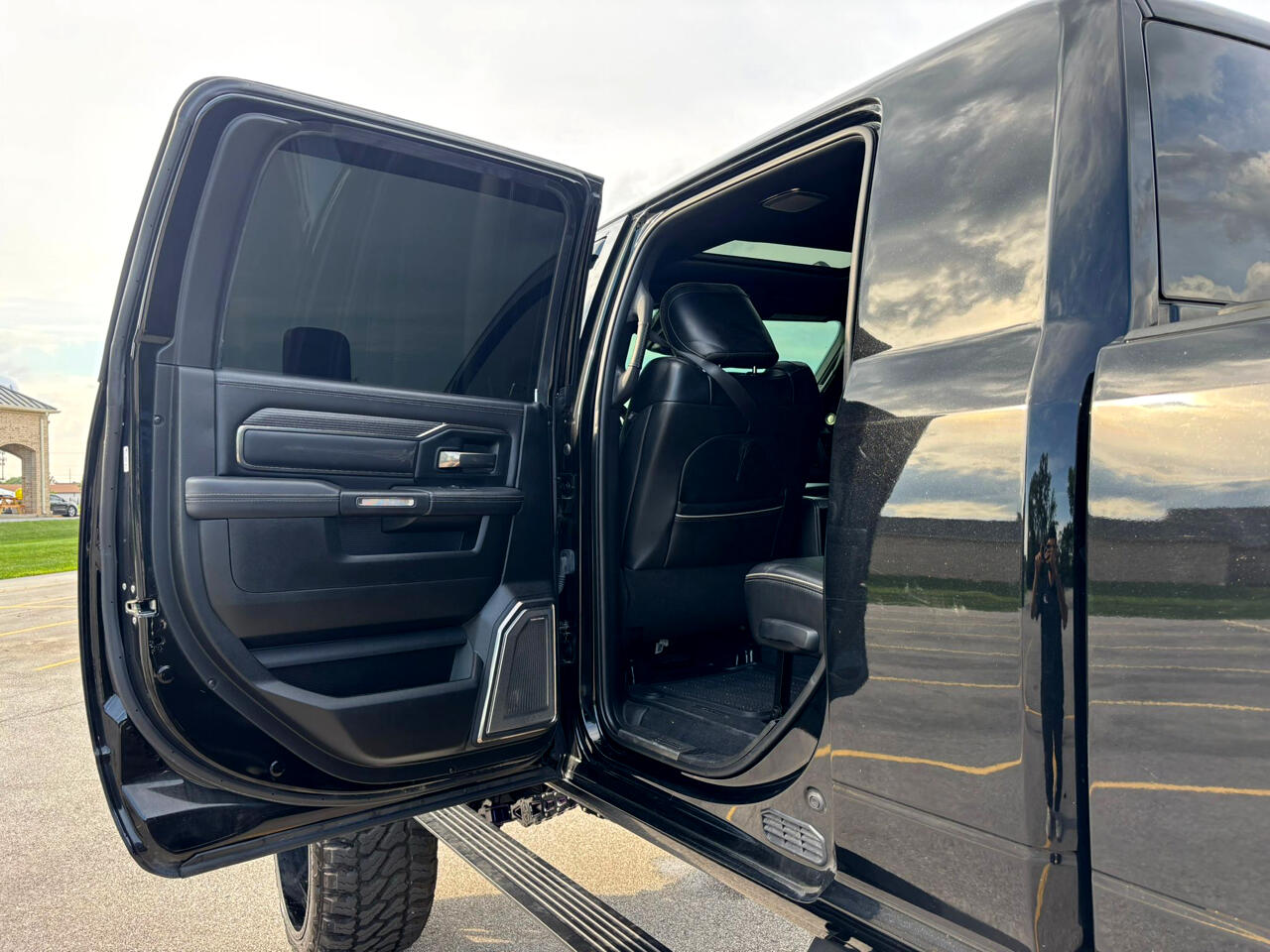 RAM 2500 Limited Mega Cab 4WD 2020