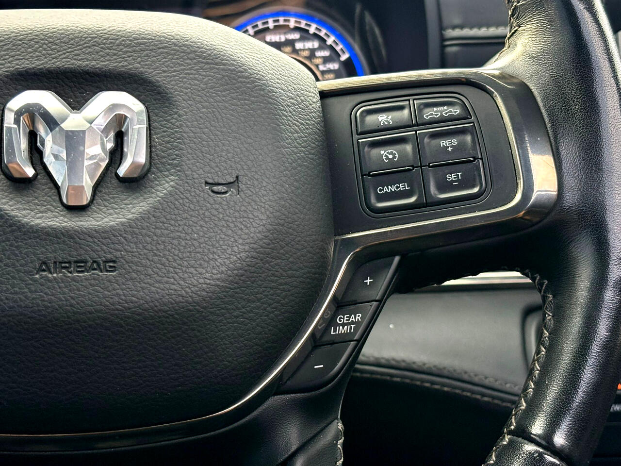 RAM 2500 Limited Mega Cab 4WD 2020