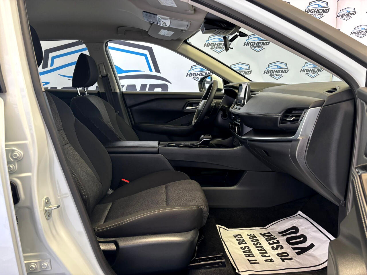 2025 Nissan Rogue SV AWD photo 21