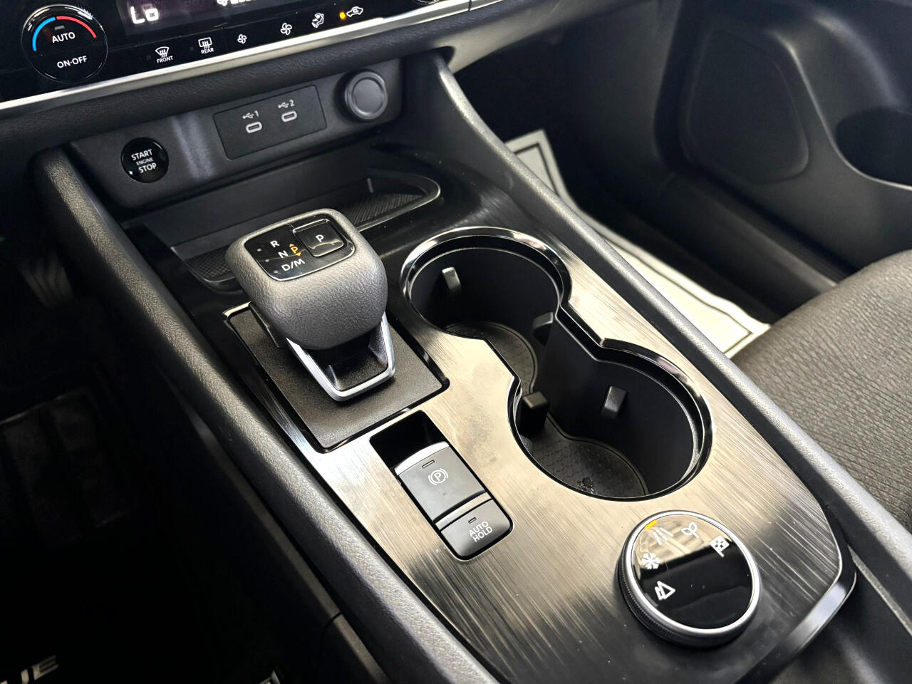 2025 Nissan Rogue SV AWD photo 30