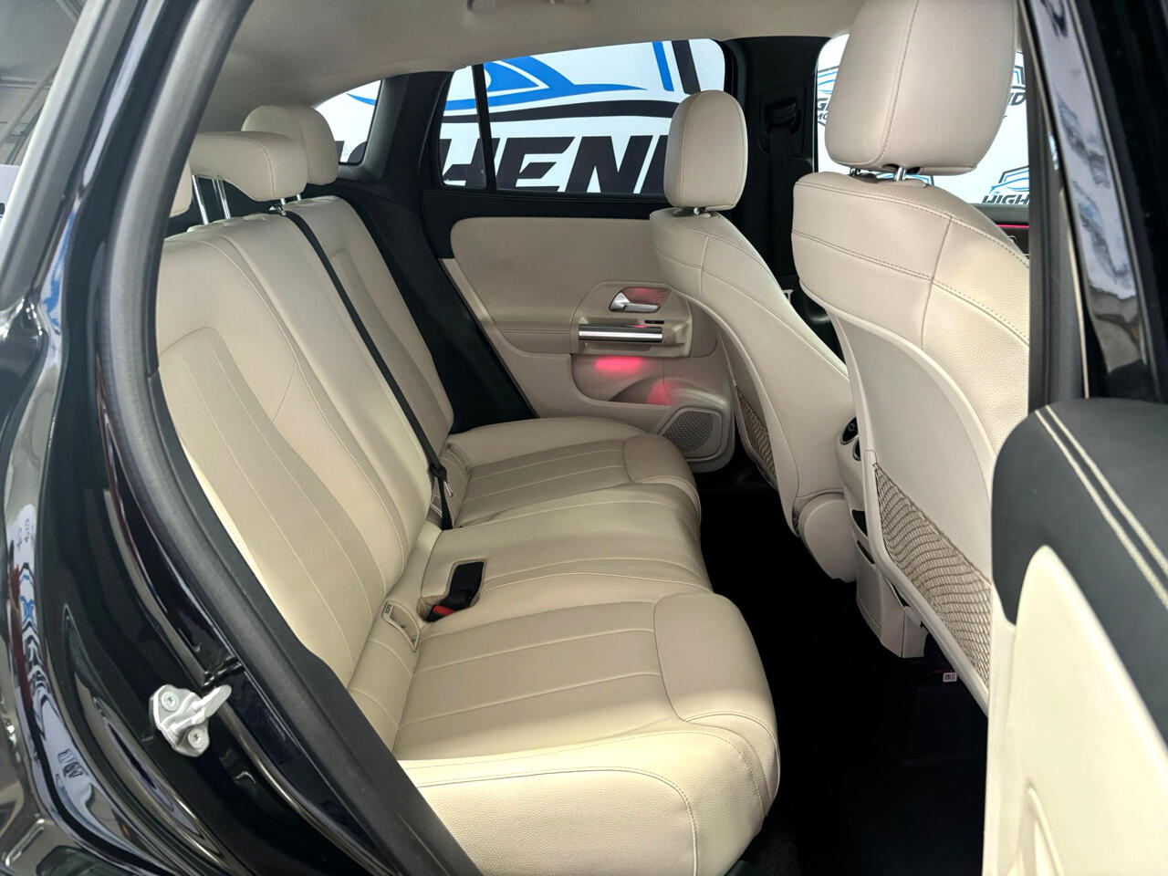 Mercedes-Benz GLA-Class GLA250 2021