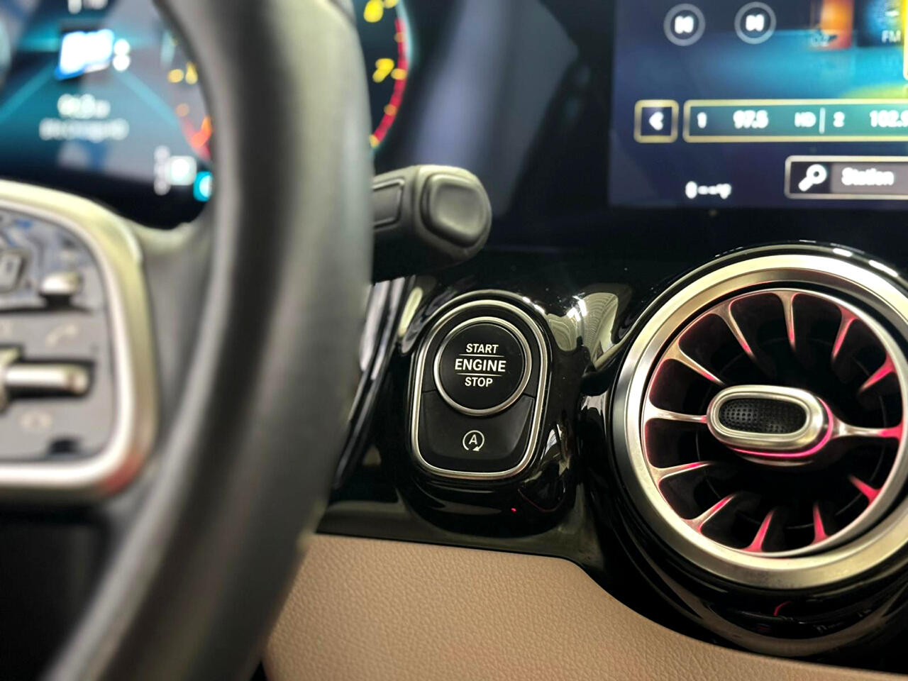 Mercedes-Benz GLA-Class GLA250 2021