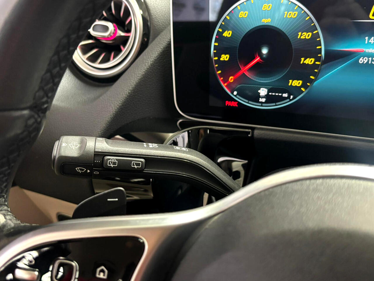 Mercedes-Benz GLA-Class GLA250 2021