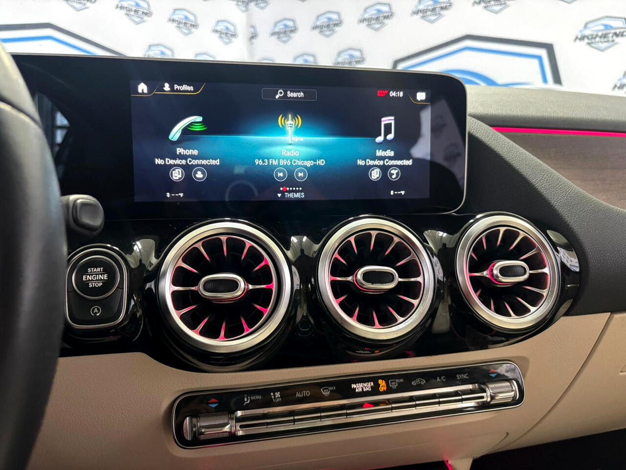 Mercedes-Benz GLA-Class GLA250 2021