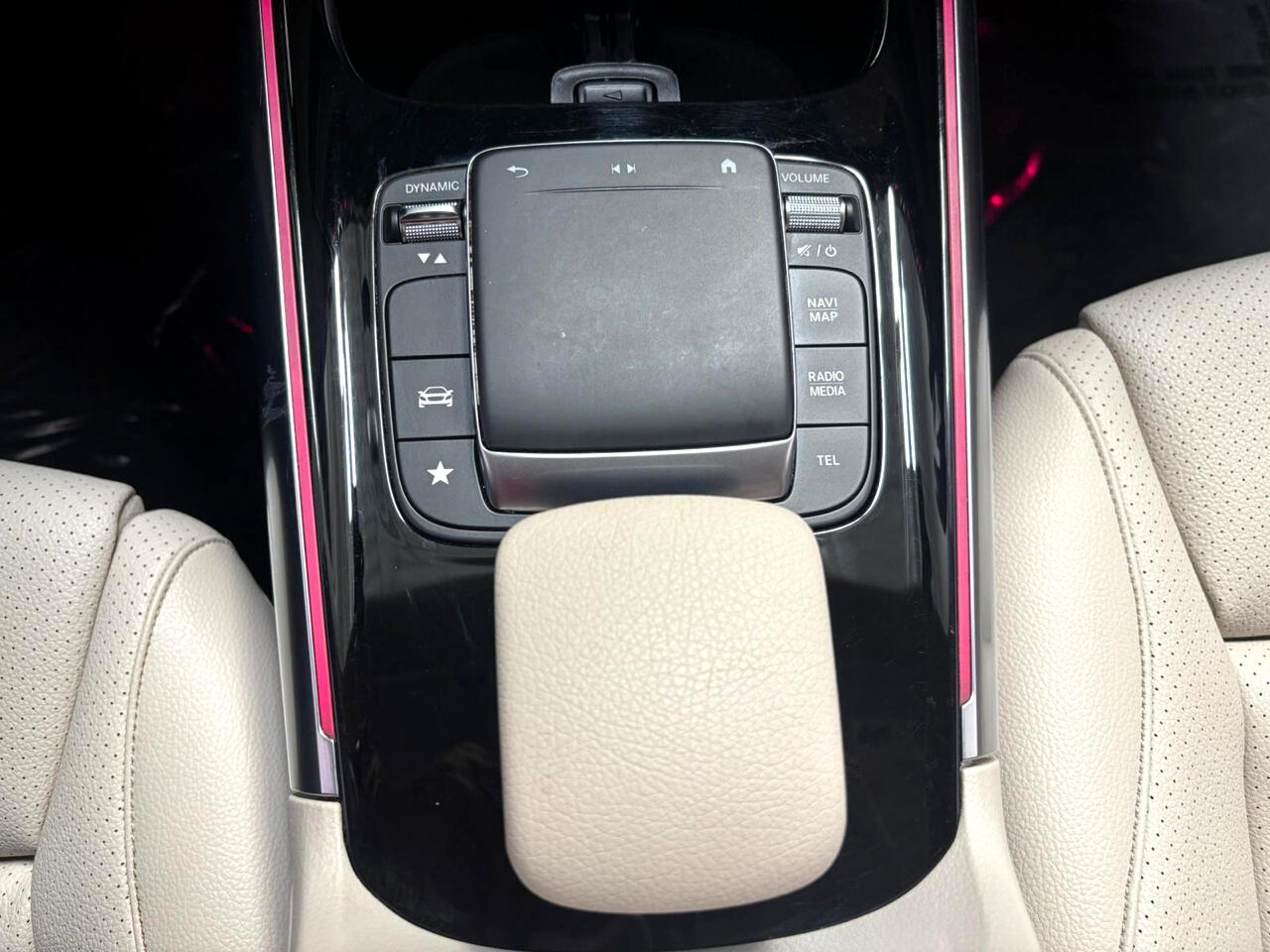 Mercedes-Benz GLA-Class GLA250 2021
