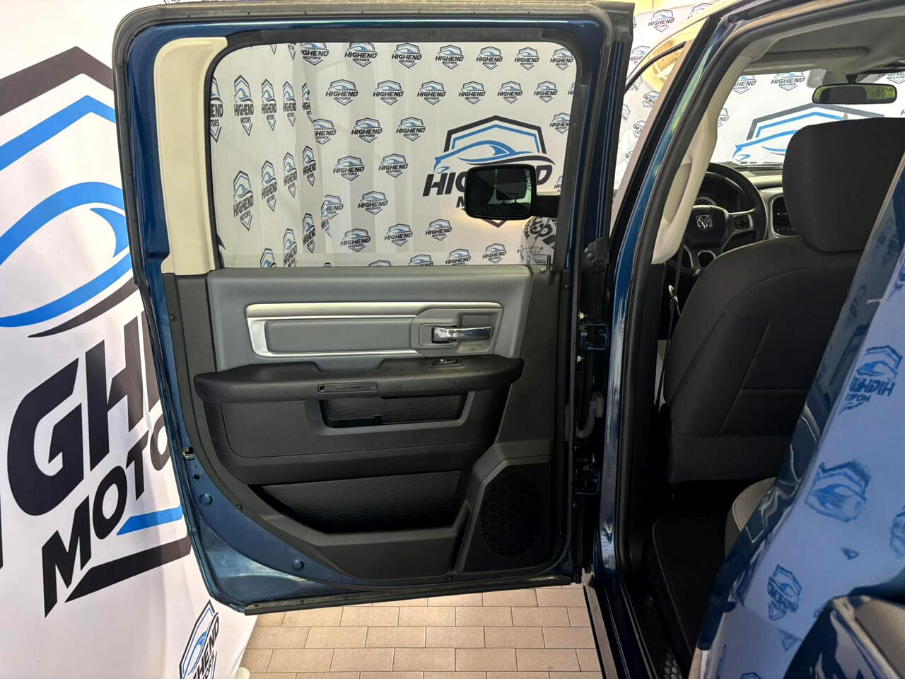2021 Ram 1500 Classic SLT photo 9