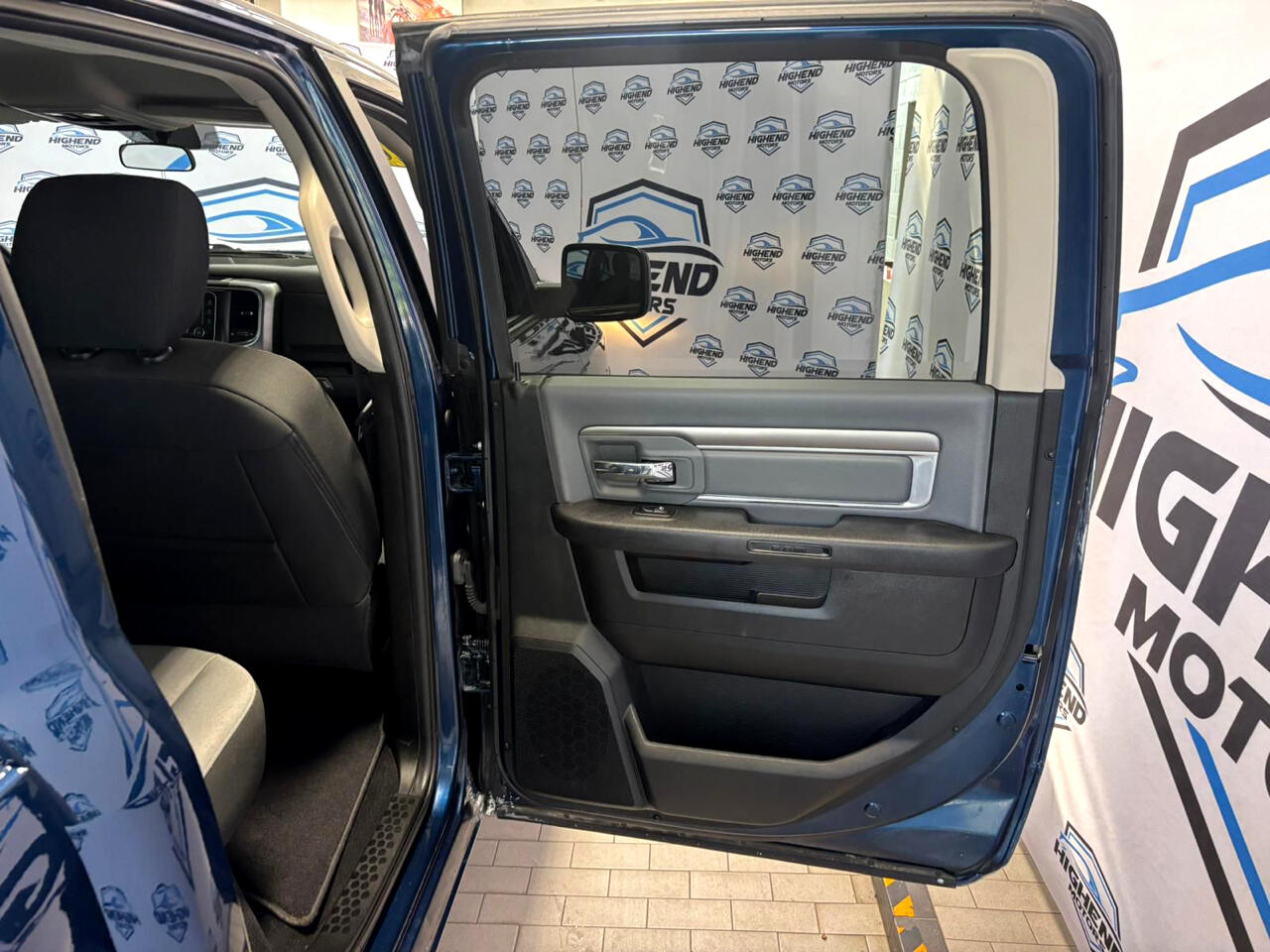 2021 Ram 1500 Classic SLT photo 10