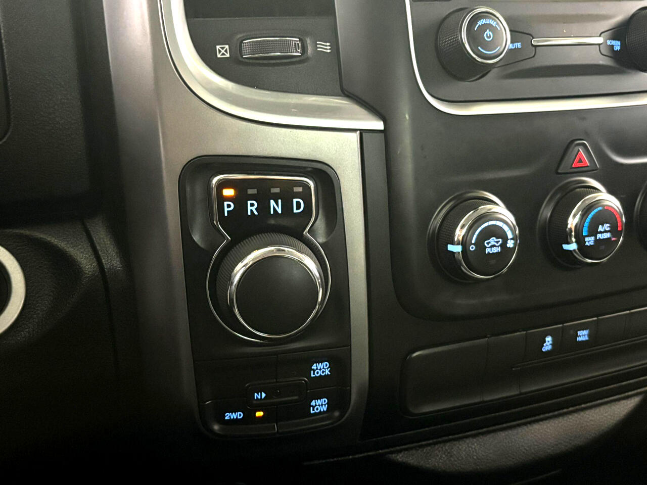 2021 Ram 1500 Classic SLT photo 25
