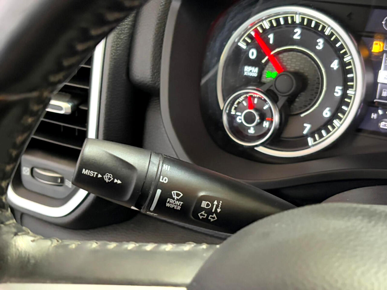 RAM 1500 Big Horn Quad Cab 4WD 2022