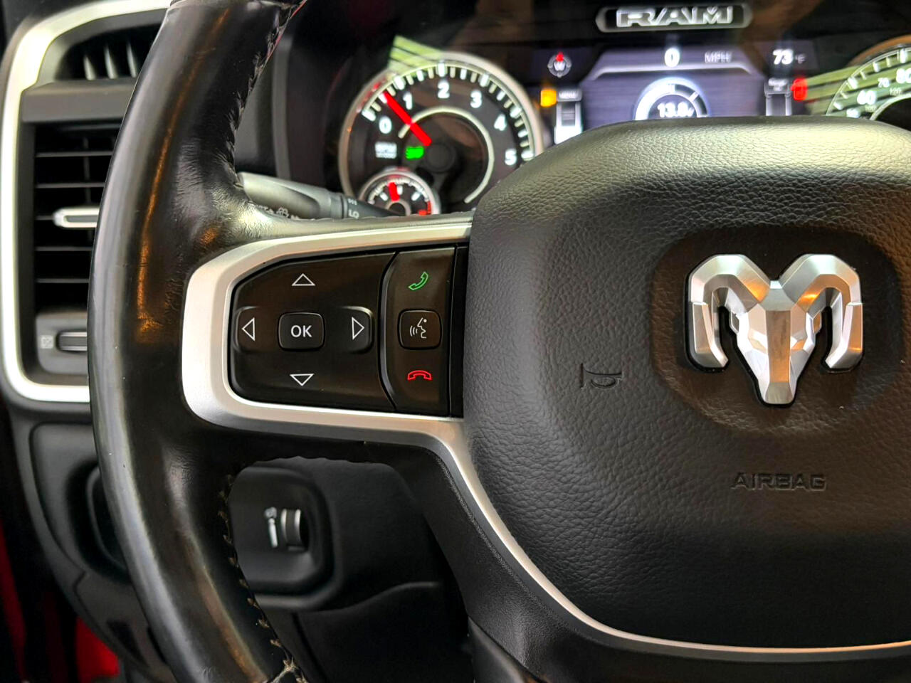 RAM 1500 Big Horn Quad Cab 4WD 2022