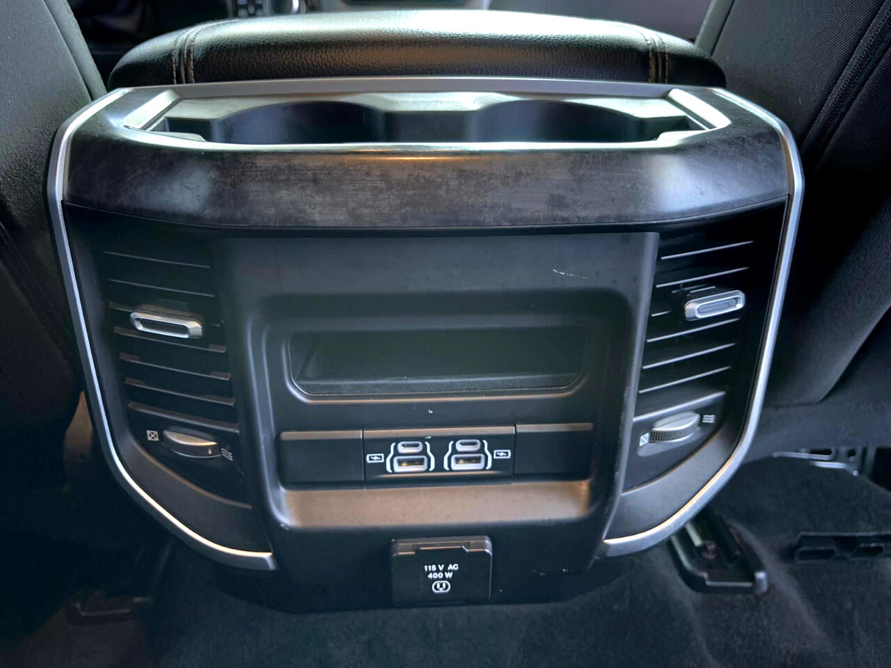 RAM 1500 Big Horn Quad Cab 4WD 2022