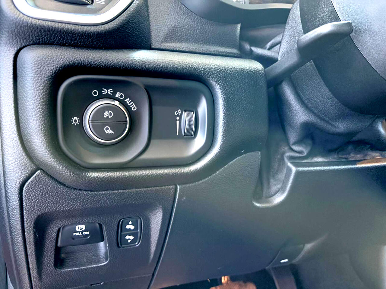 RAM 1500 Big Horn Quad Cab 4WD 2022