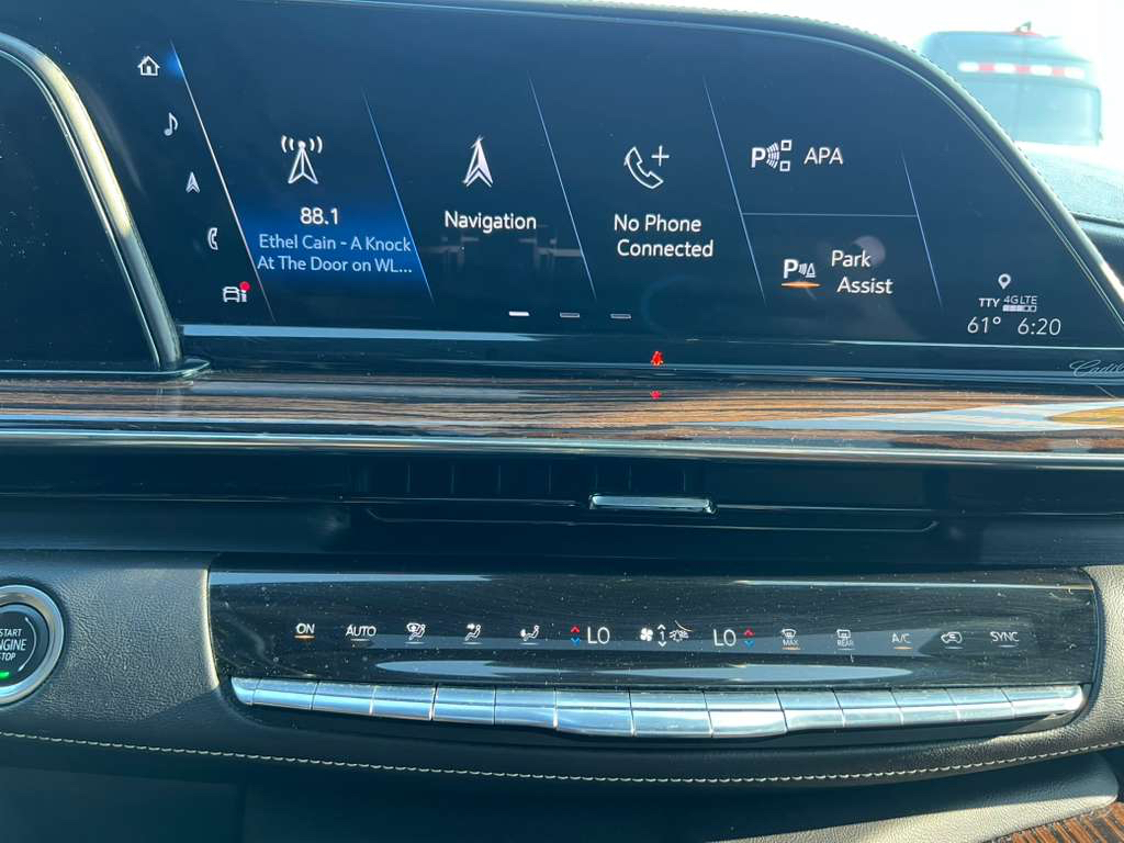 Cadillac Escalade Premium Luxury AWD 2021