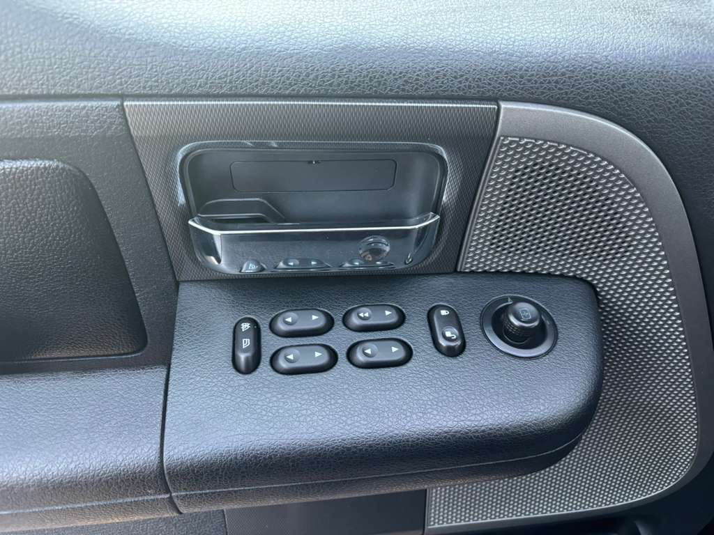 Ford F-150  2004