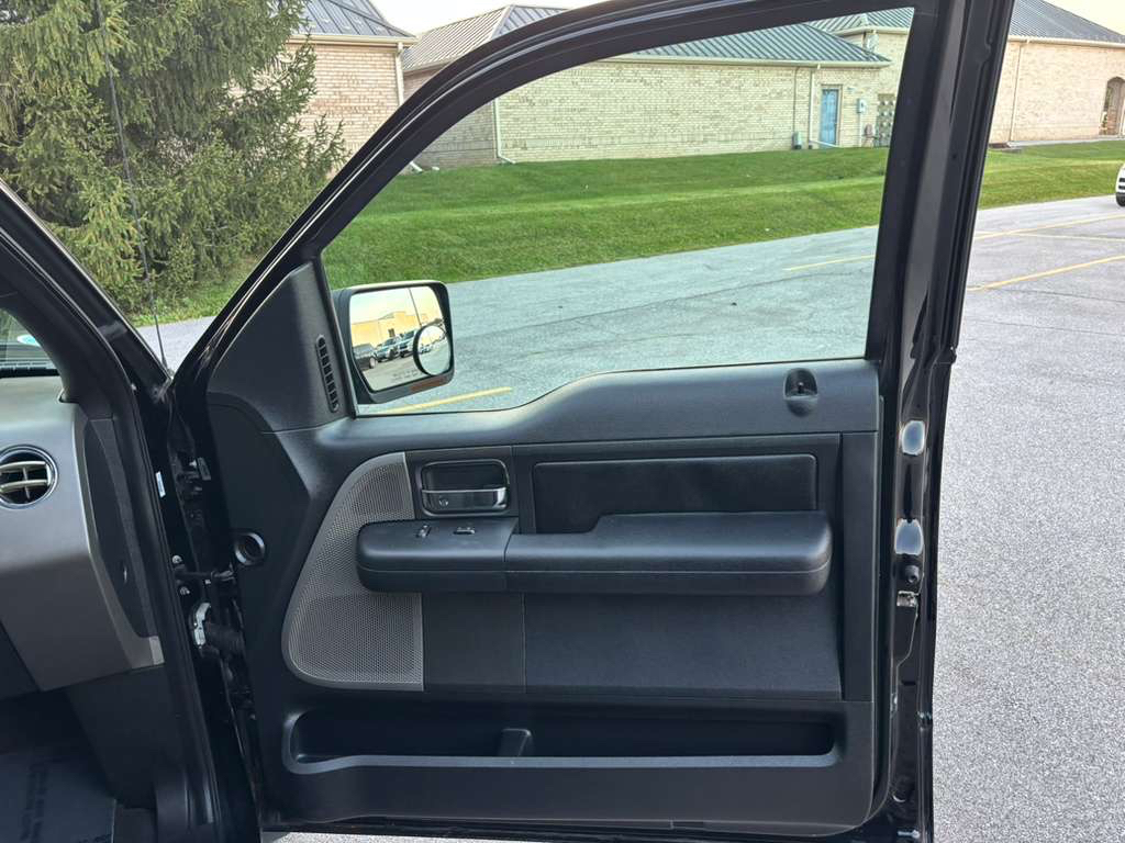 Ford F-150  2004