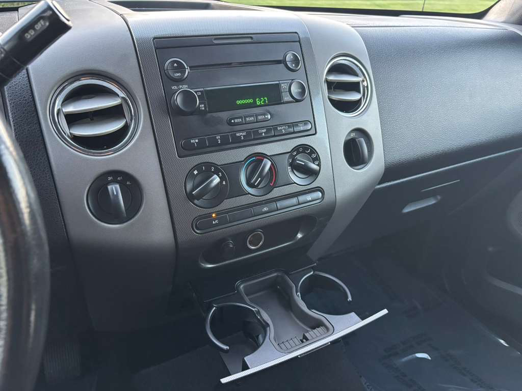 Ford F-150  2004