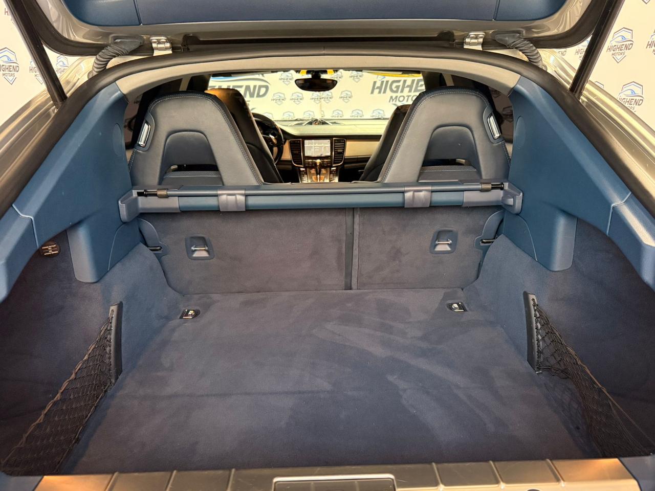 Porsche Panamera 4S AWD 2010