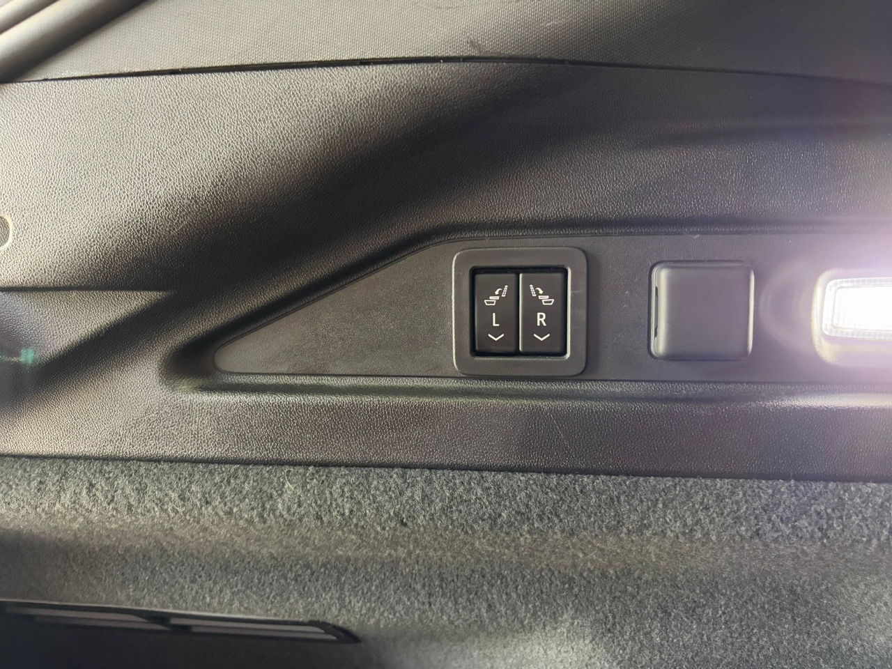 Cadillac Lyriq Lux-3 2024