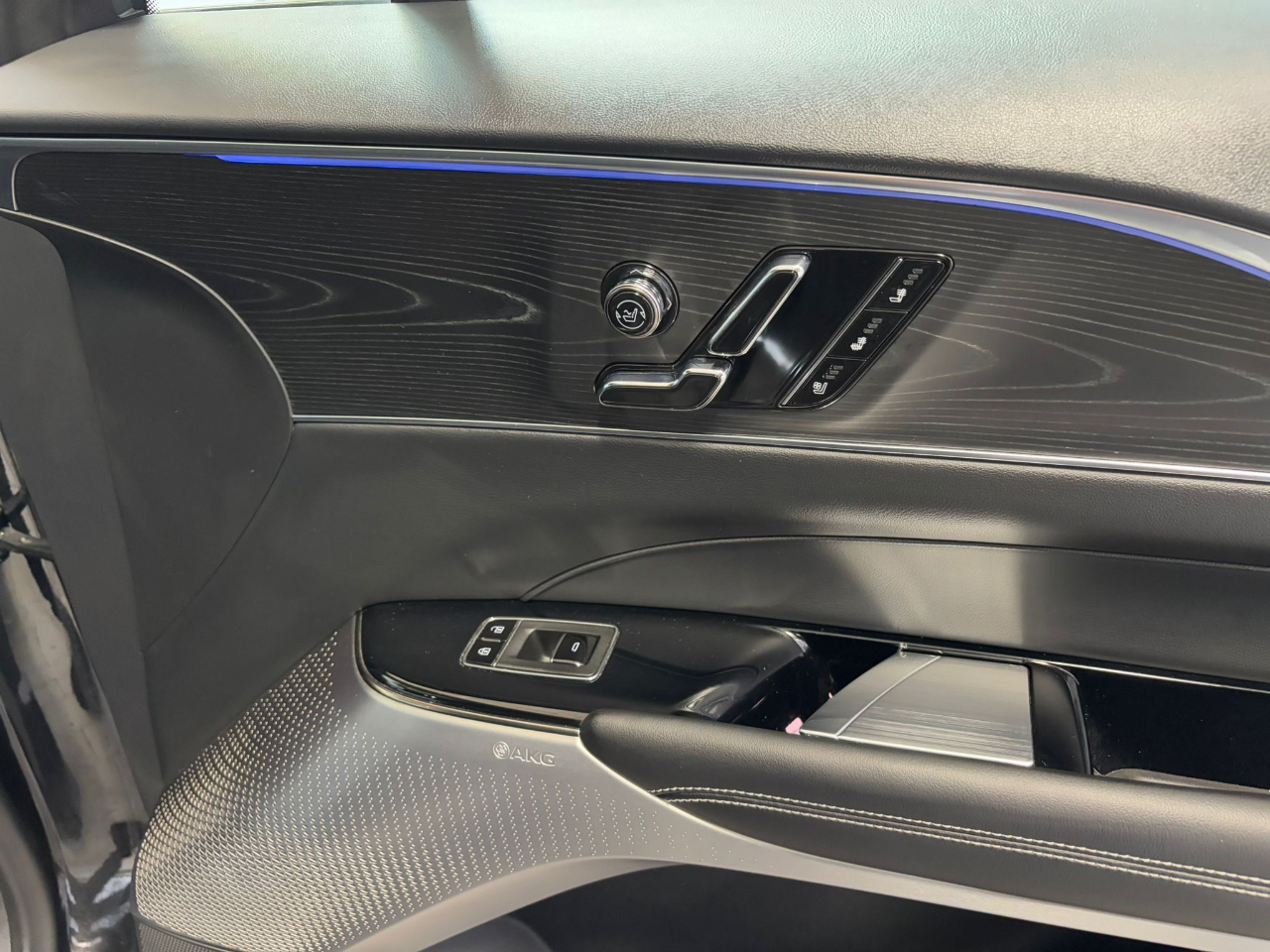 Cadillac Lyriq Lux-3 2024