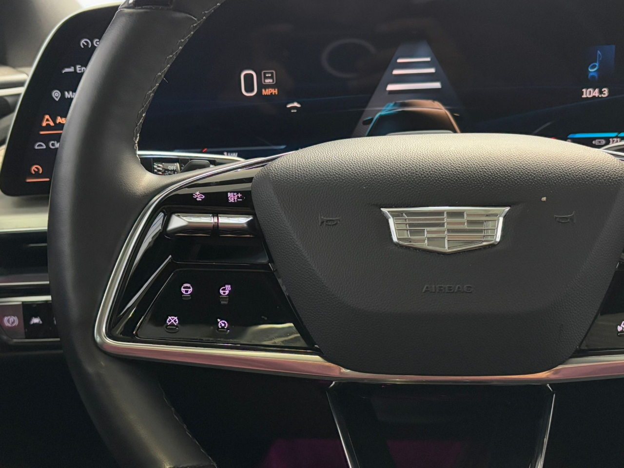Cadillac Lyriq Lux-3 2024