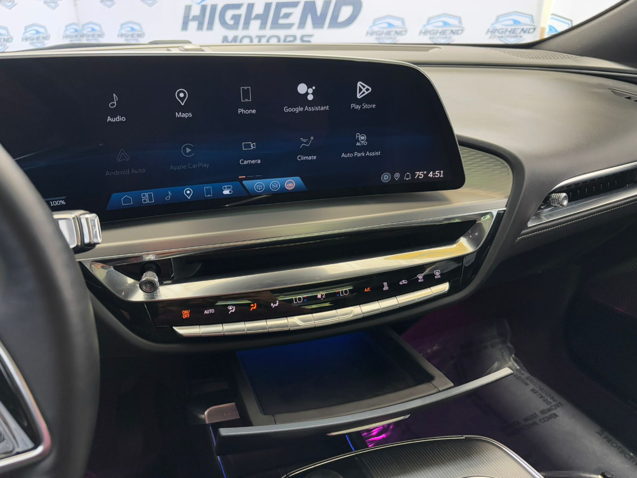 Cadillac Lyriq Lux-3 2024