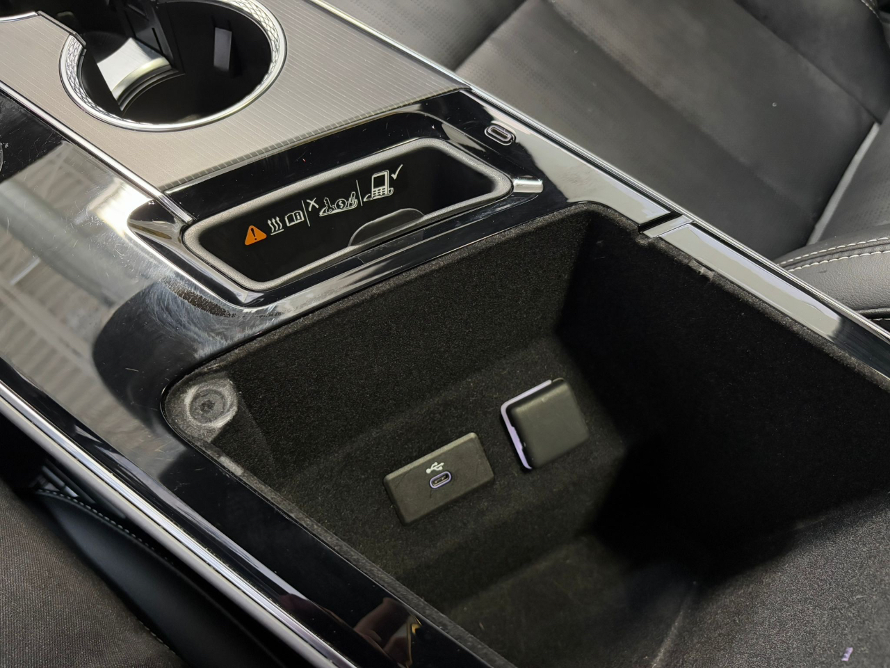 Cadillac Lyriq Lux-3 2024