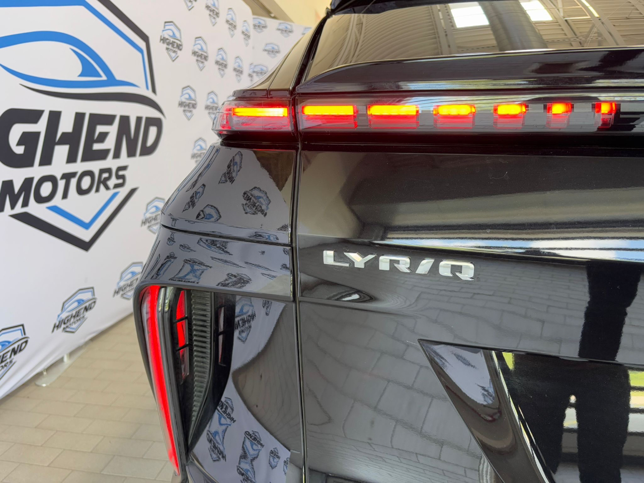 Cadillac Lyriq Lux-3 2024