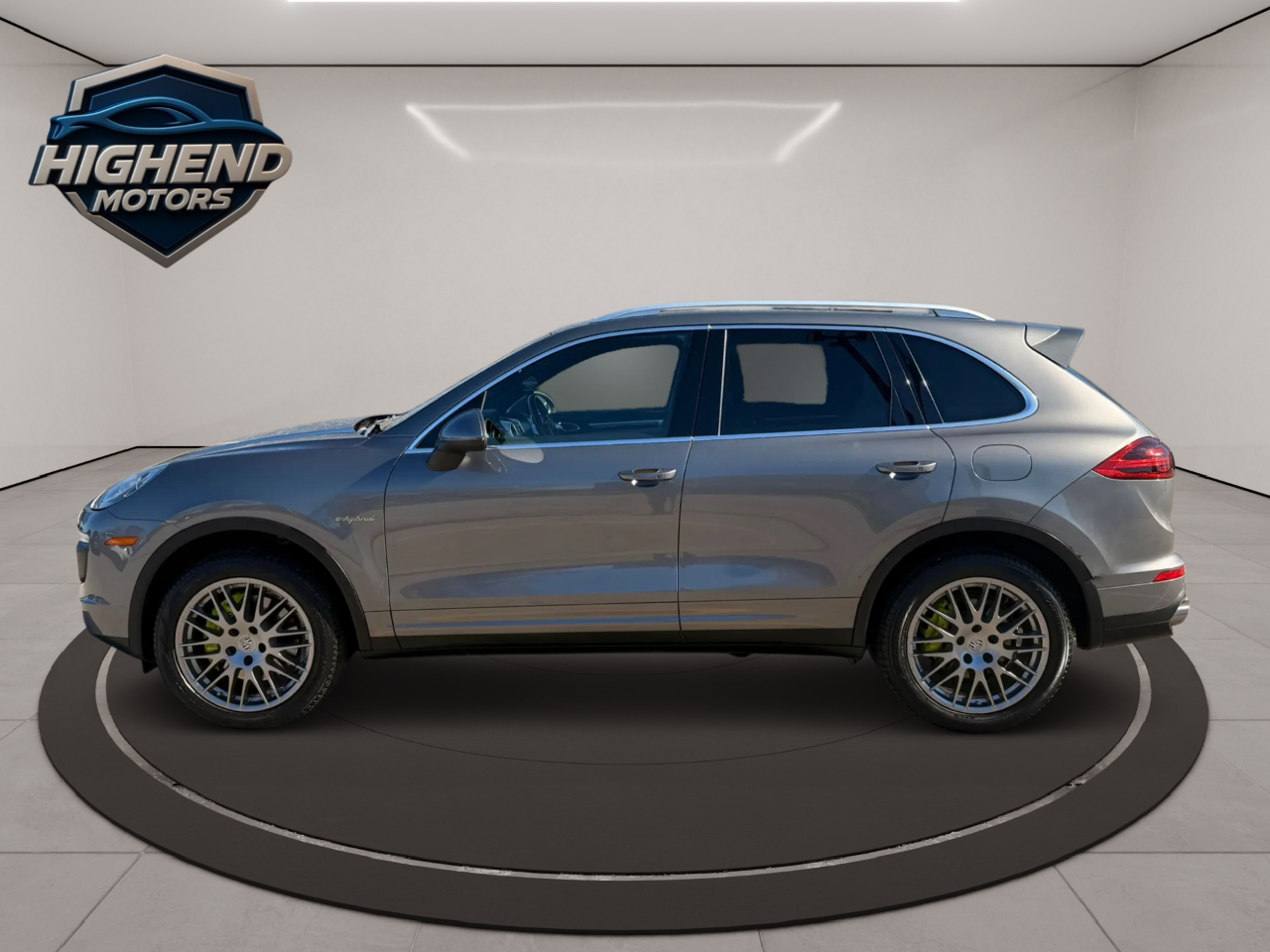 2016 Porsche Cayenne Hybrid S photo 4
