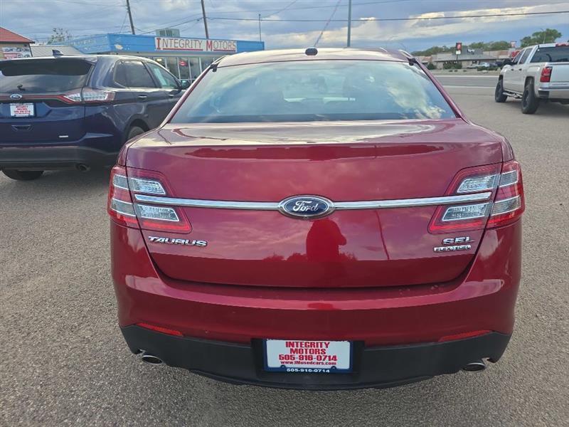 Ford Taurus photo 17