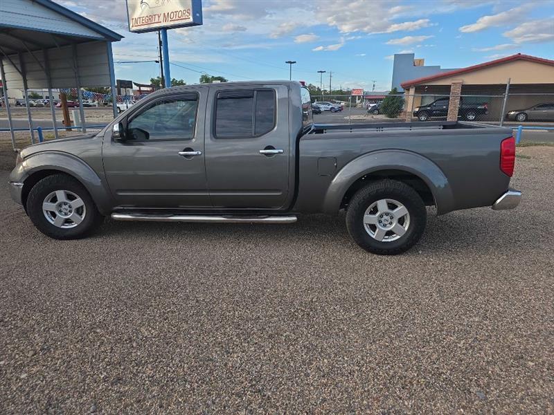 Nissan Frontier photo 2