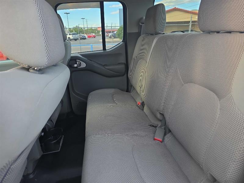 Nissan Frontier photo 12