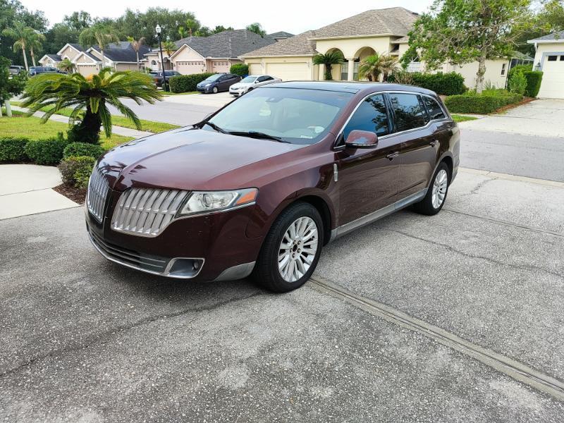 Lincoln MKT FWD 2010