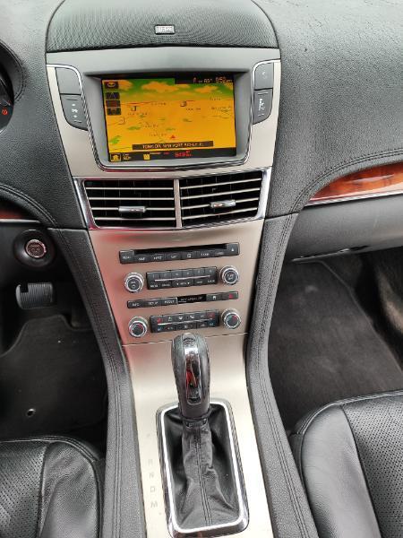 Lincoln MKT FWD 2010