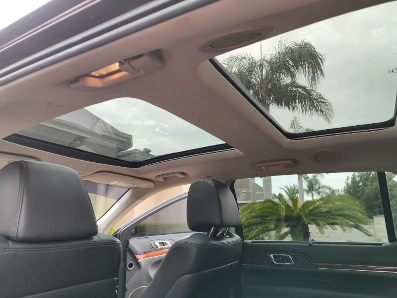 Lincoln MKT FWD 2010
